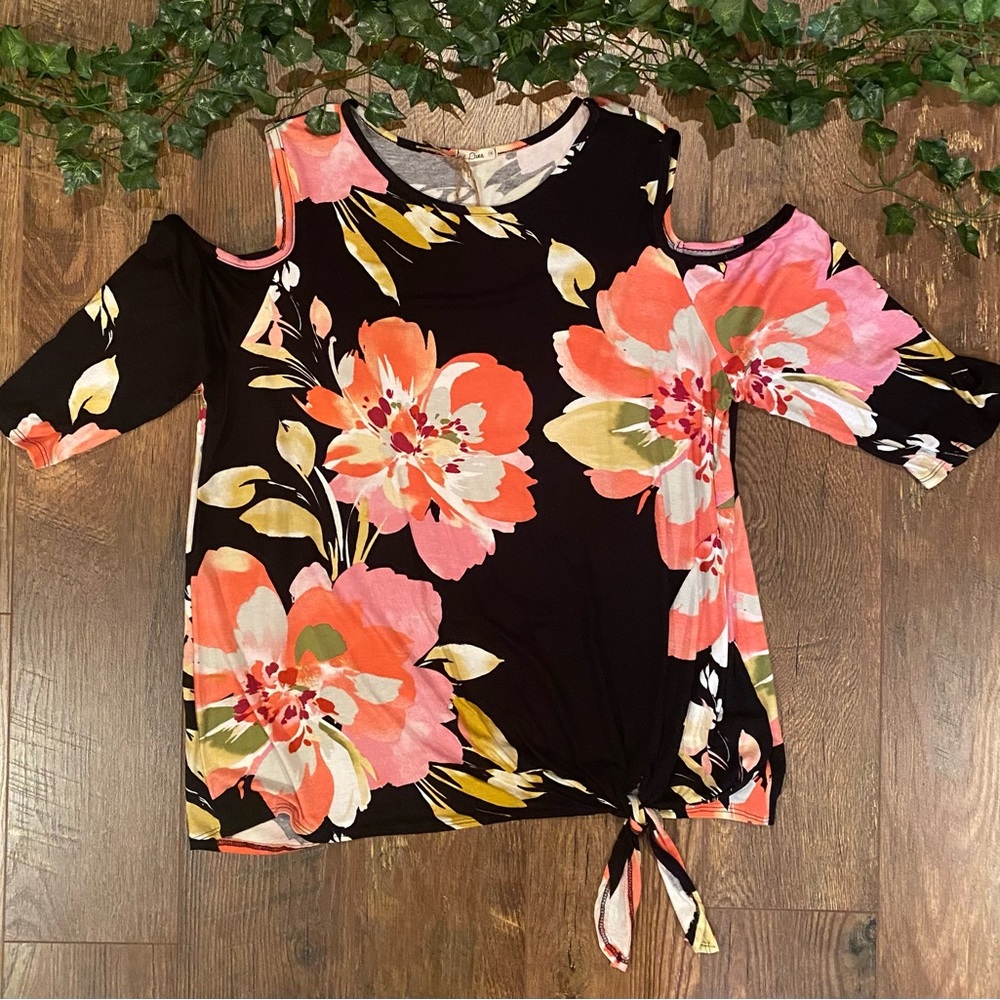 Plus Floral Cold Shoulder Top
